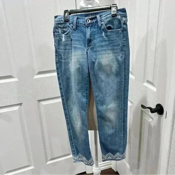 Lucky Brand 1990 Orta Premium Lace embroidered Sweet Crop Jeans - Picture 2 of 11